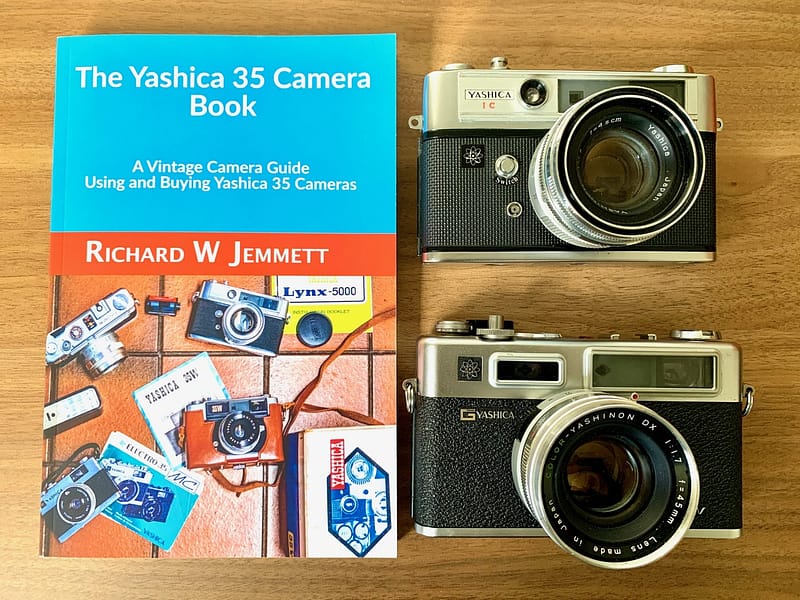 The Yashica 35 Camera Book - Paperback 1
